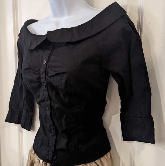 Black Top Size Small - Picture 5 of 6